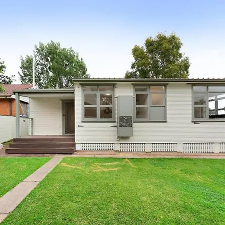 Aircabin - North Ryde - Sydney - 4 Beds House-3